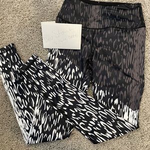 Victoria’s Secret sport leggings